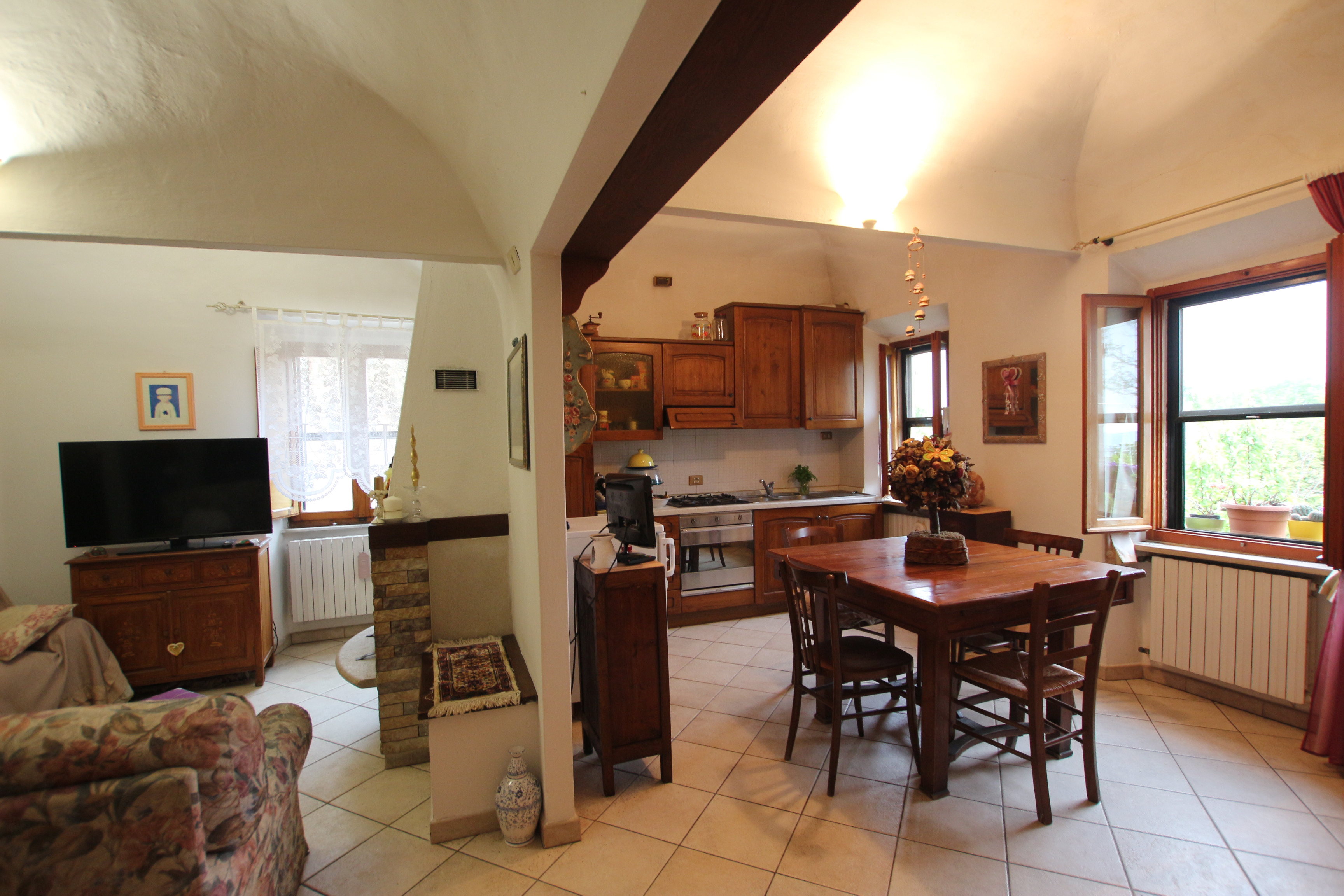 House in Volterra - view 1