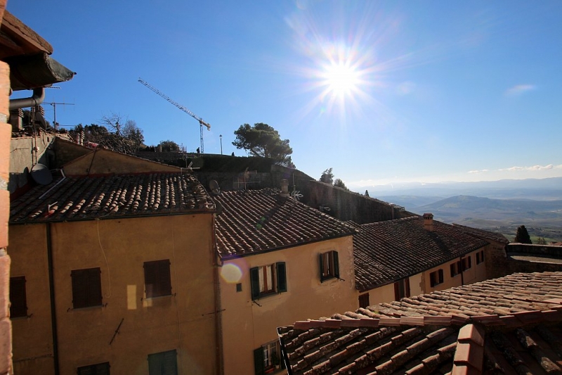 House in Volterra - view 1