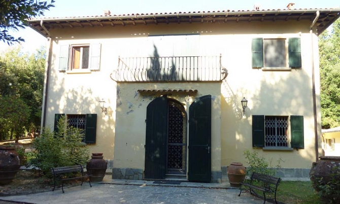 House in Peccioli - view 1