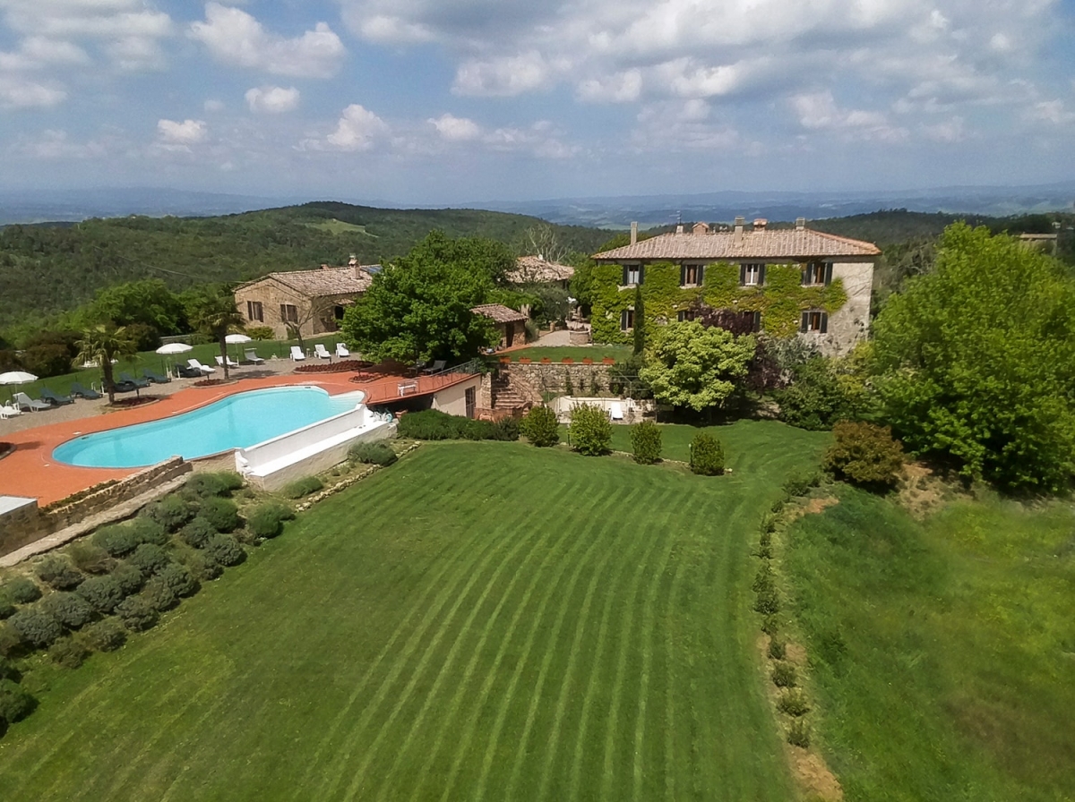 House in Murlo - view 1