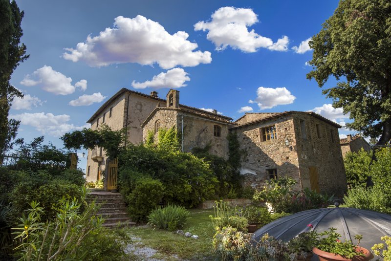 House in Volterra - view 1