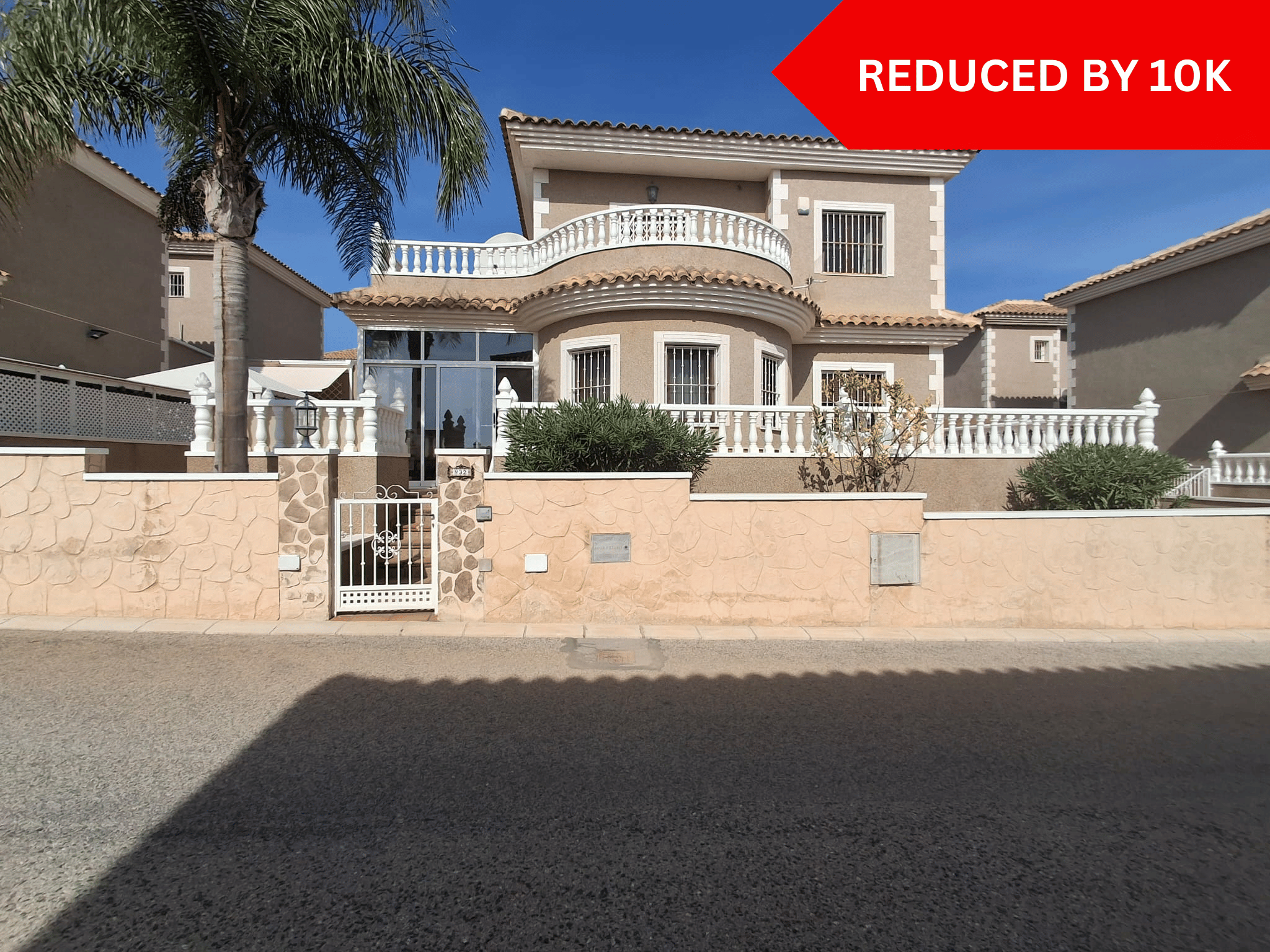 House in Urbanizacion los Balcones - view 1
