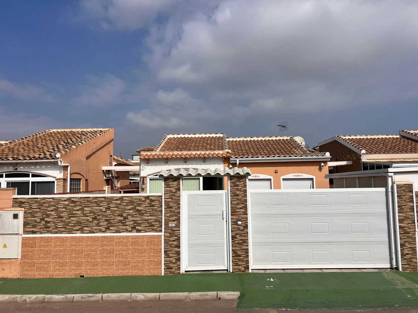 House in Alicante - view 1