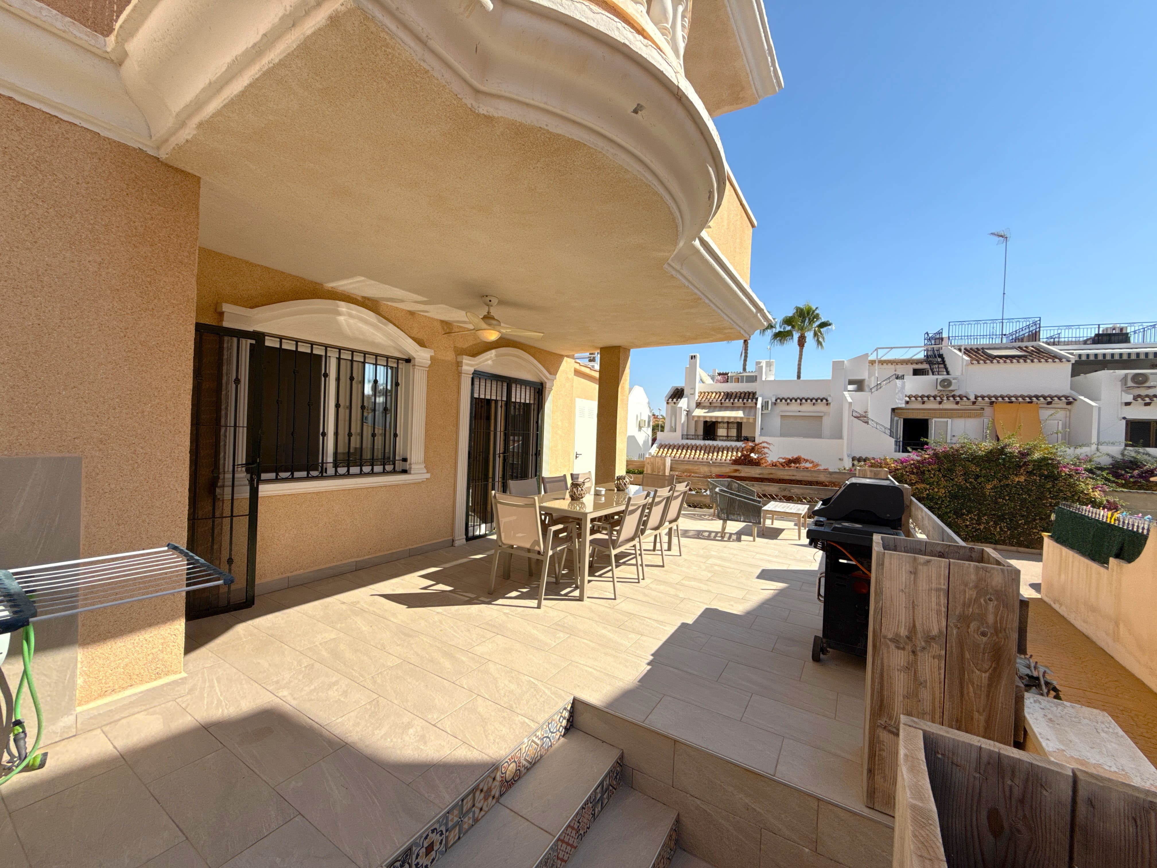 Apartment in Urbanizacion los Balcones - view 1
