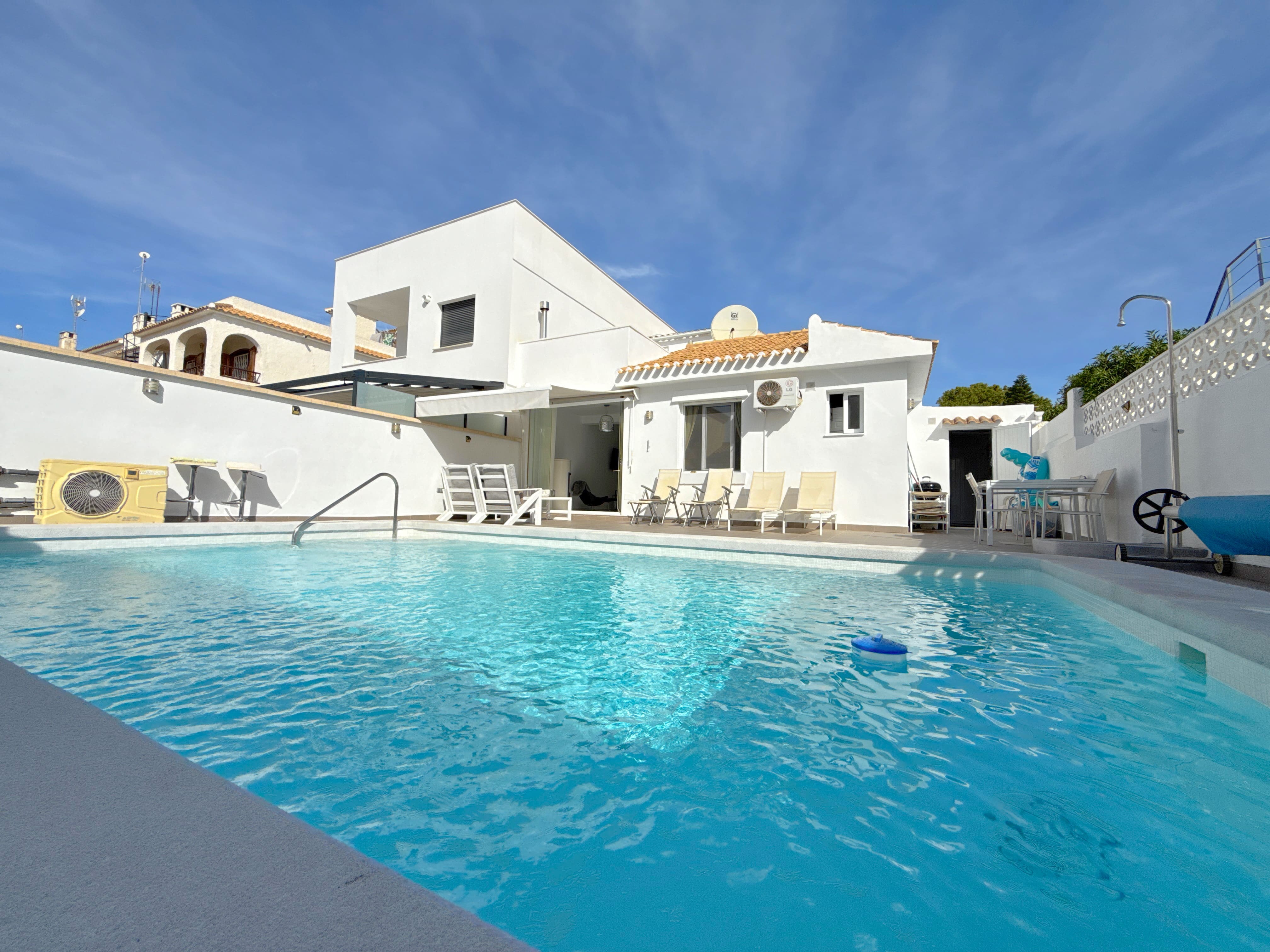 House in La Zenia - view 1