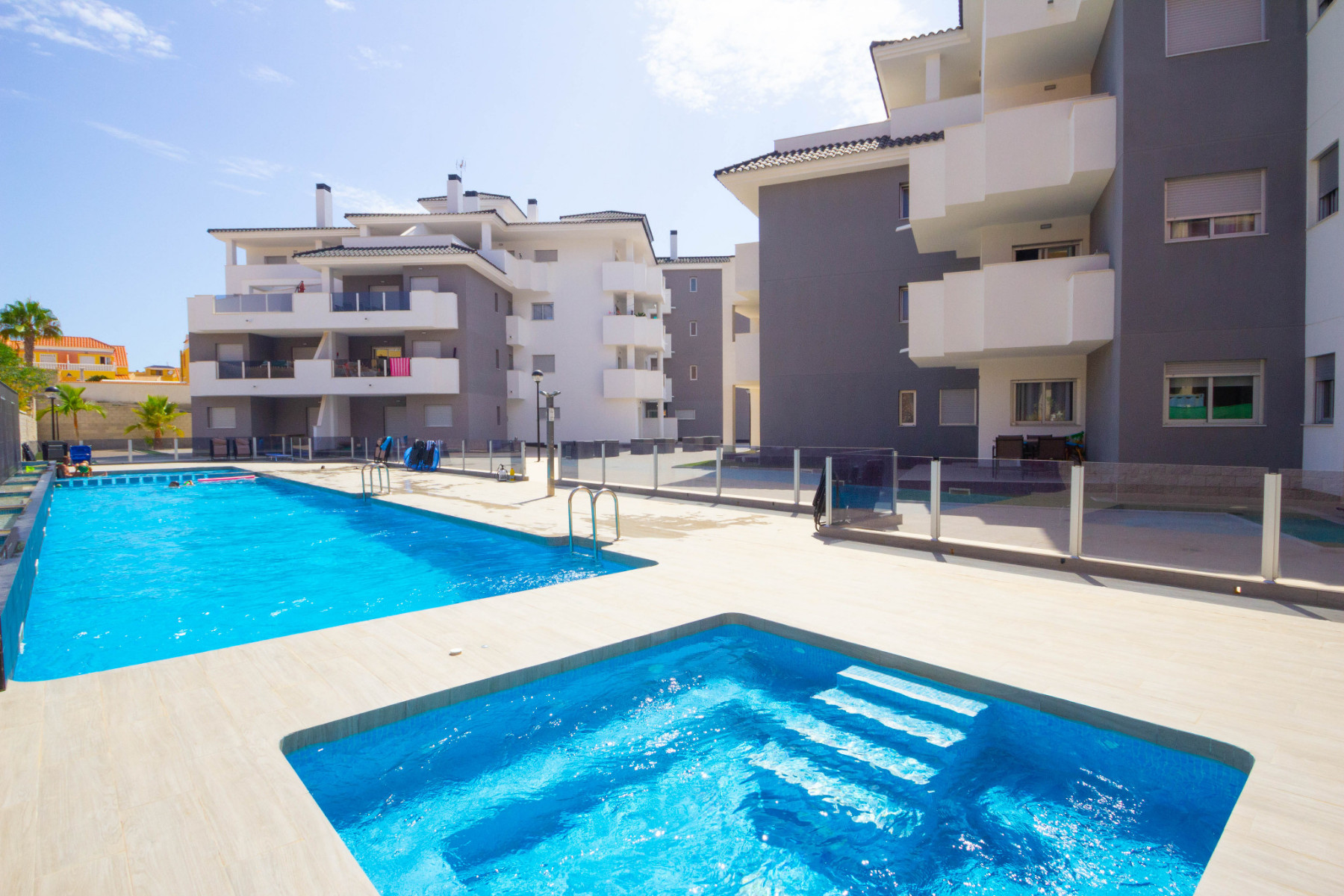 Apartment in Alicante - view 1