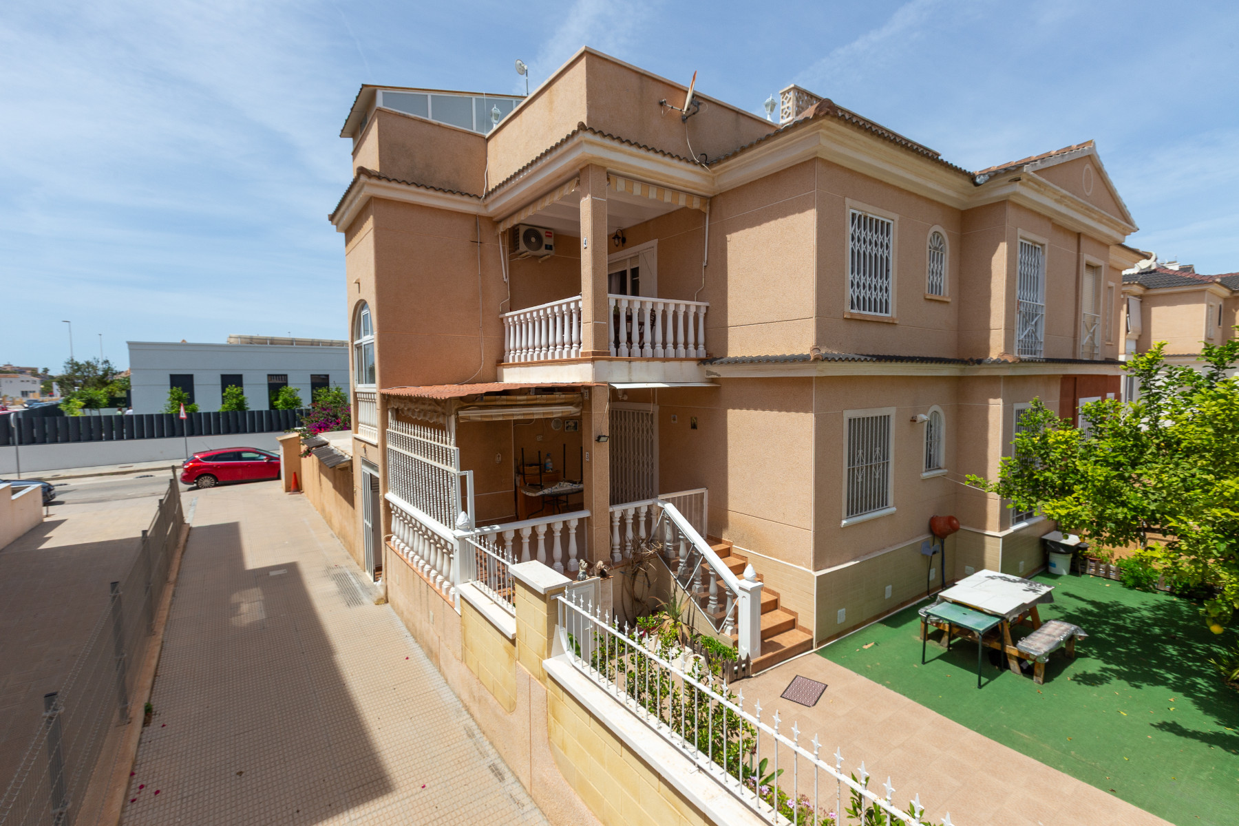 House in La Zenia - view 1