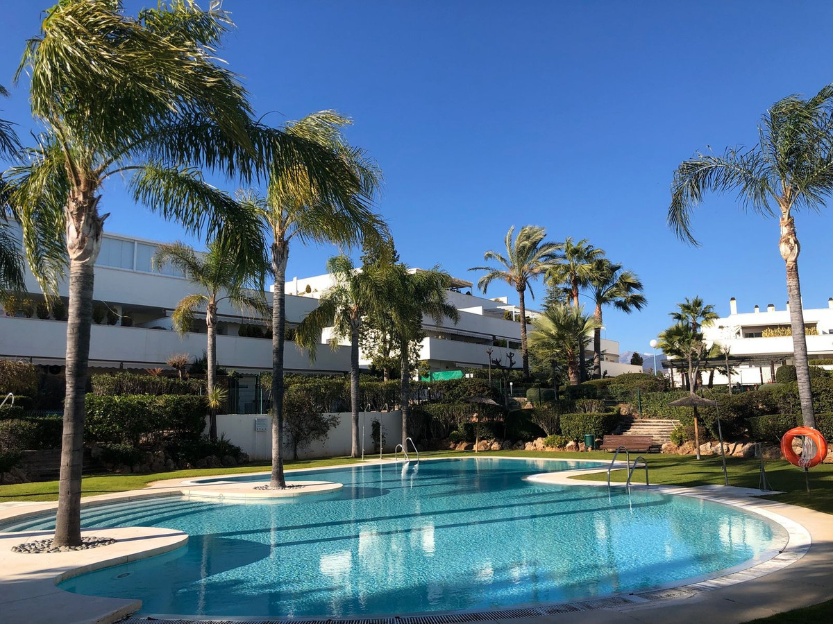House in Marbella Del Este - view 1