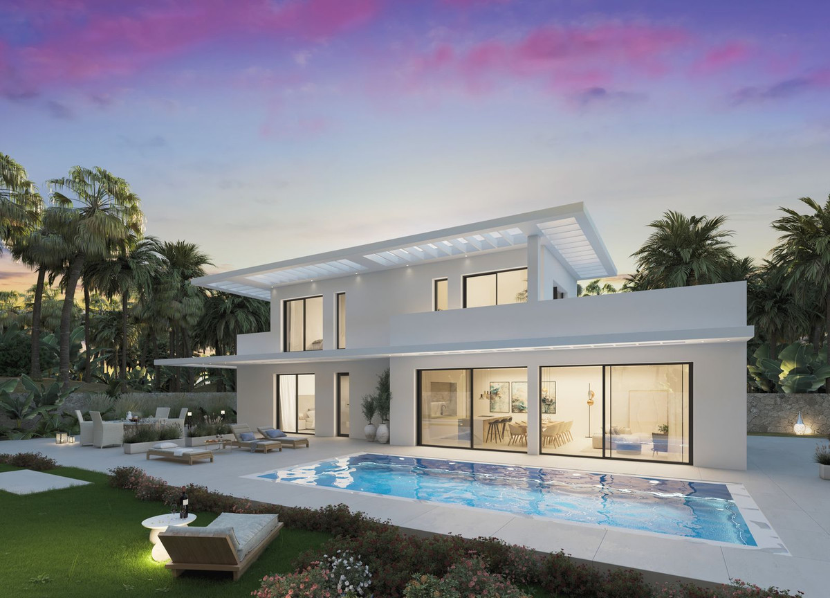 House in Estepona - view 1