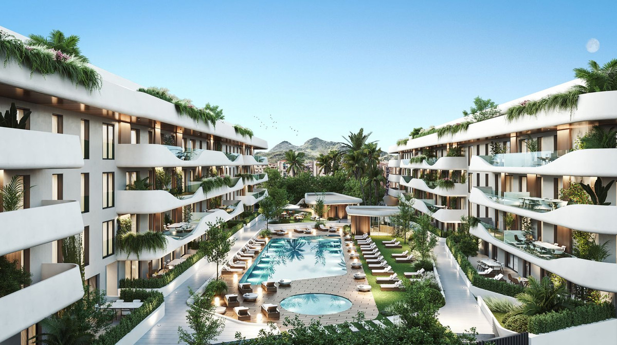 House in Marbella Del Este - view 1