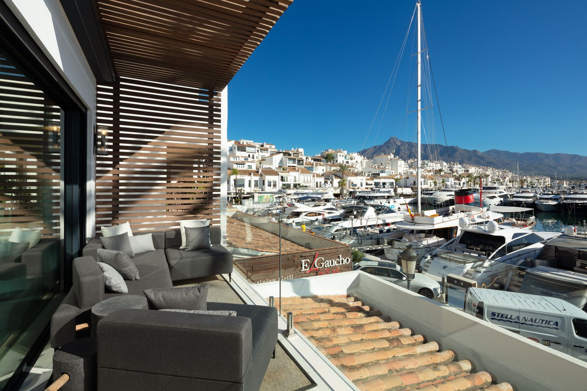 House in Andalusia - view 1