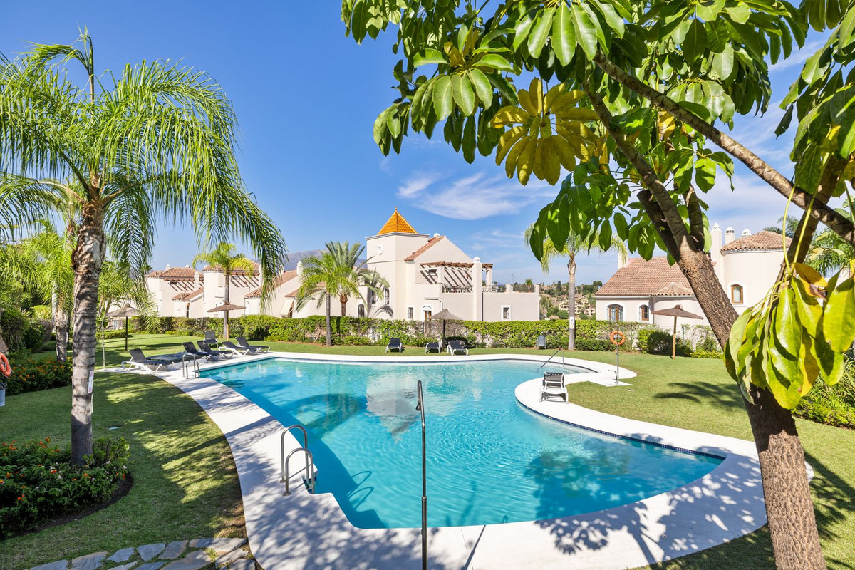 House in Estepona - view 1