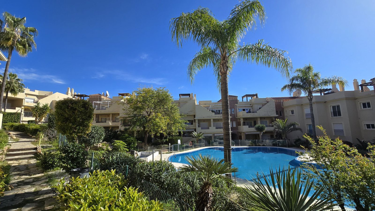 House in Estepona - view 1