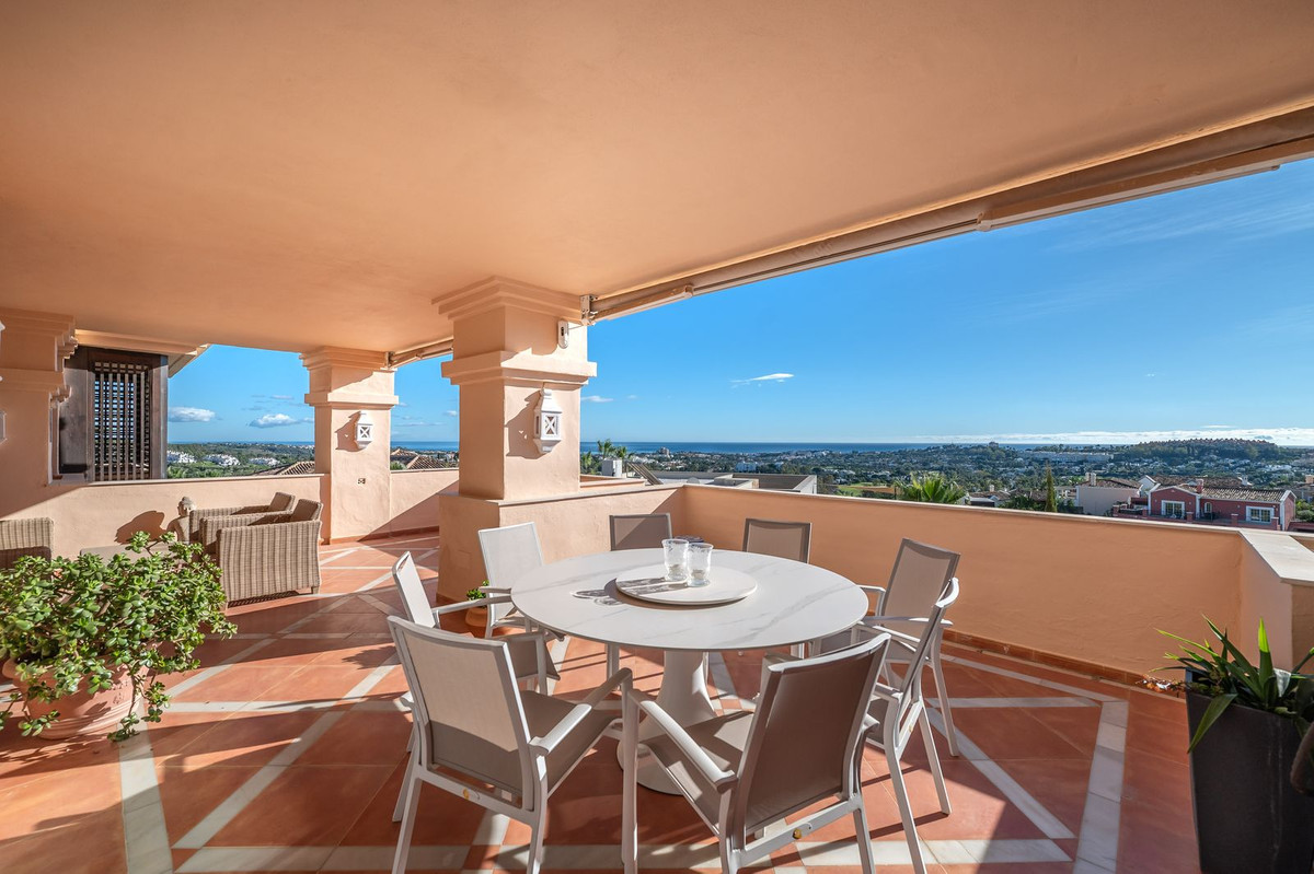 House in Marbella Del Este - view 1