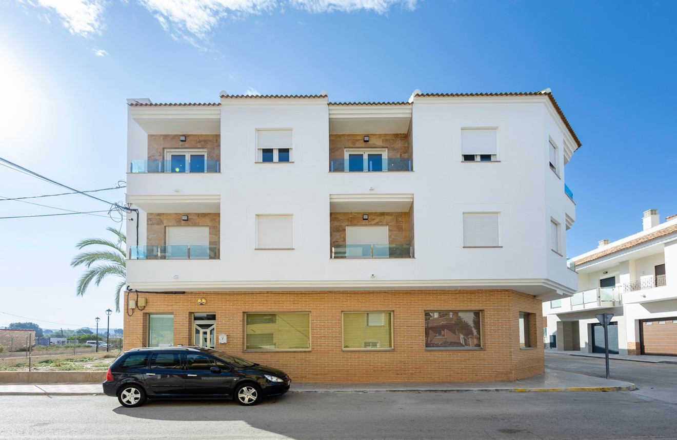 Apartment in Jacarilla - view 1