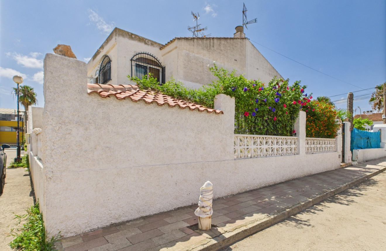 House in Santa Cruz - view 1