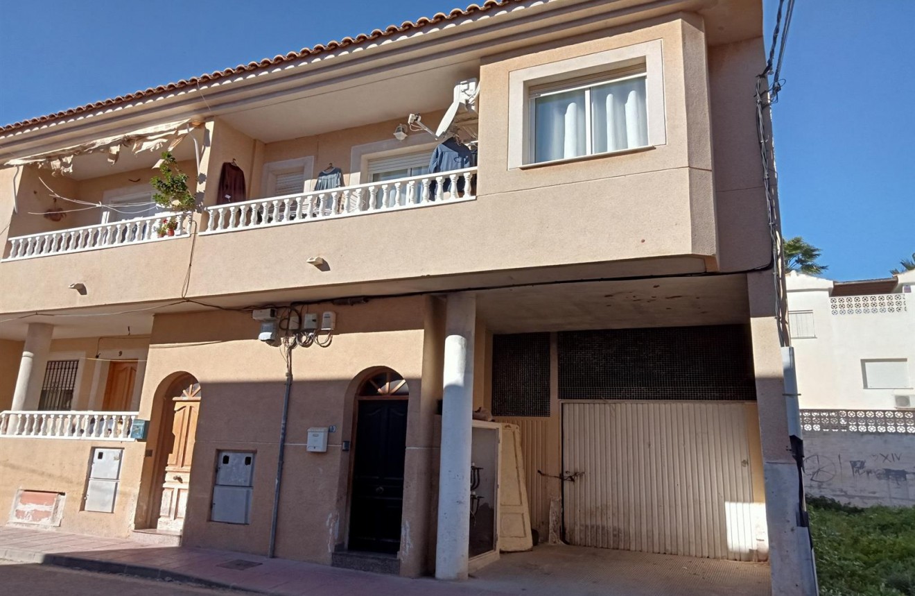 House in Santa Cruz - view 1