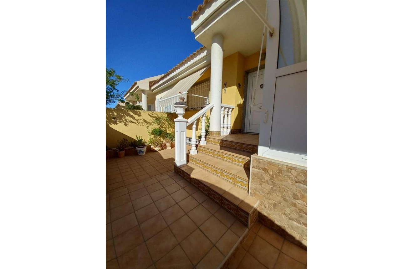 House in Santa Cruz - view 1