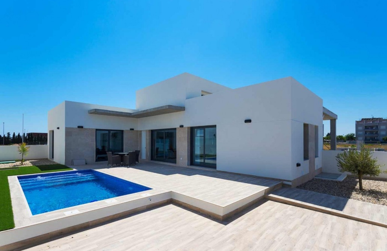 Villa in Alicante - view 1