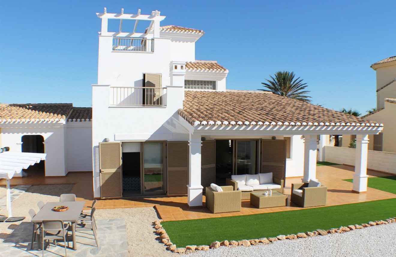 Villa in Santa Cruz - view 1
