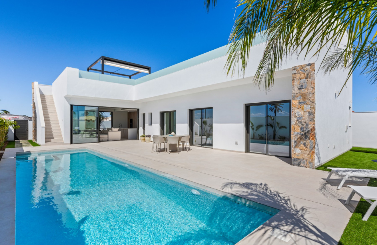 Villa in Los Alcazares - view 1