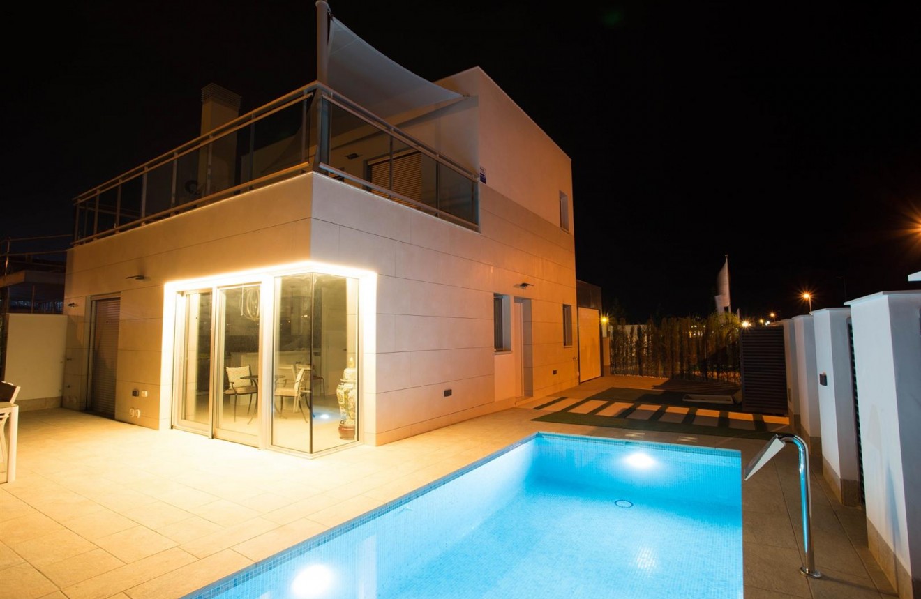 Villa in Los Alcazares - view 1