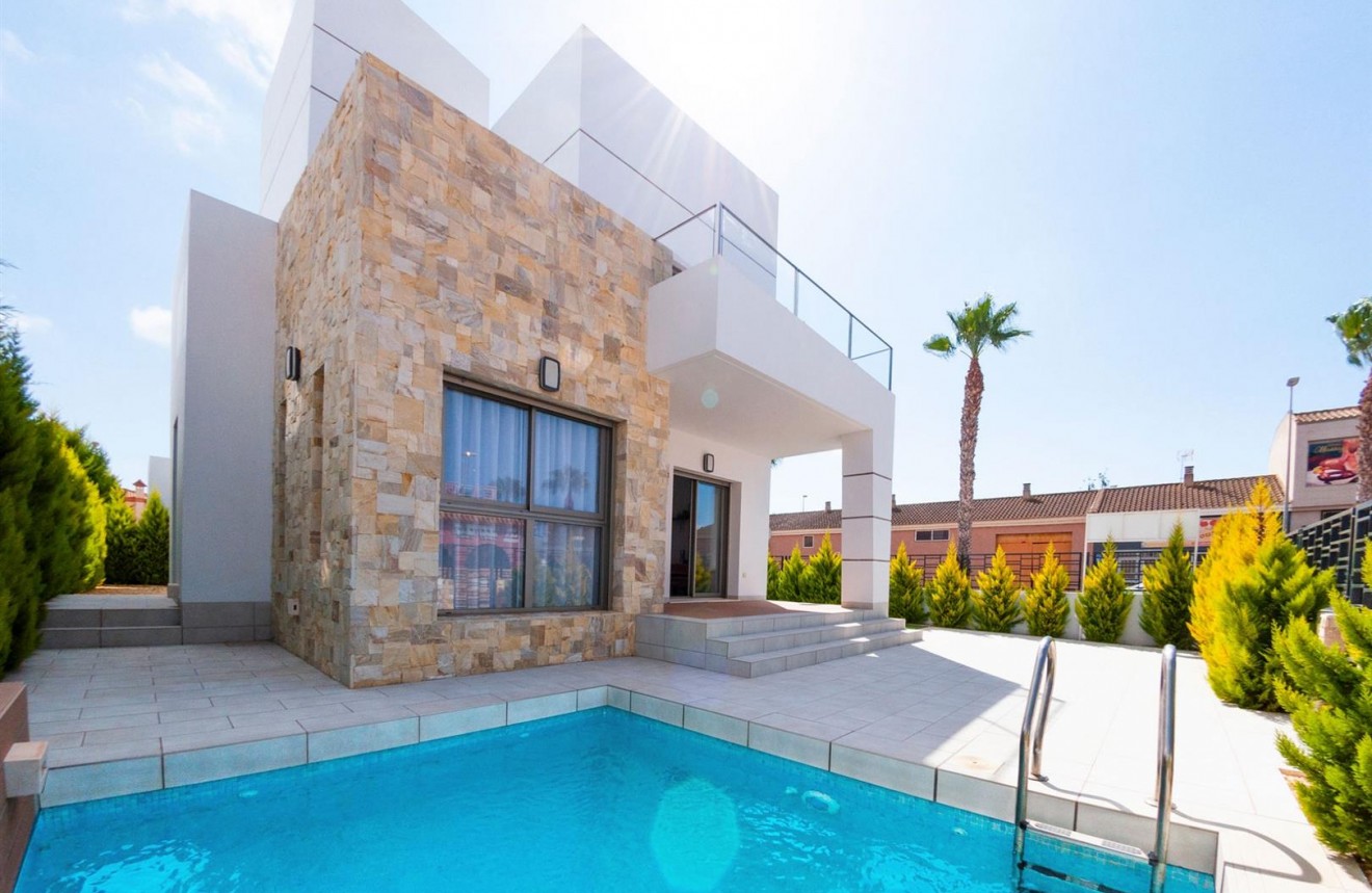 Villa in Los Alcazares - view 1