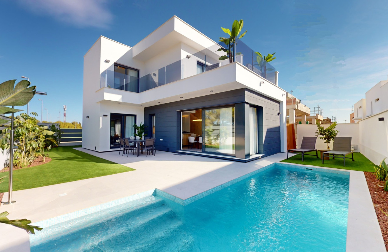 Villa in Roda - view 1