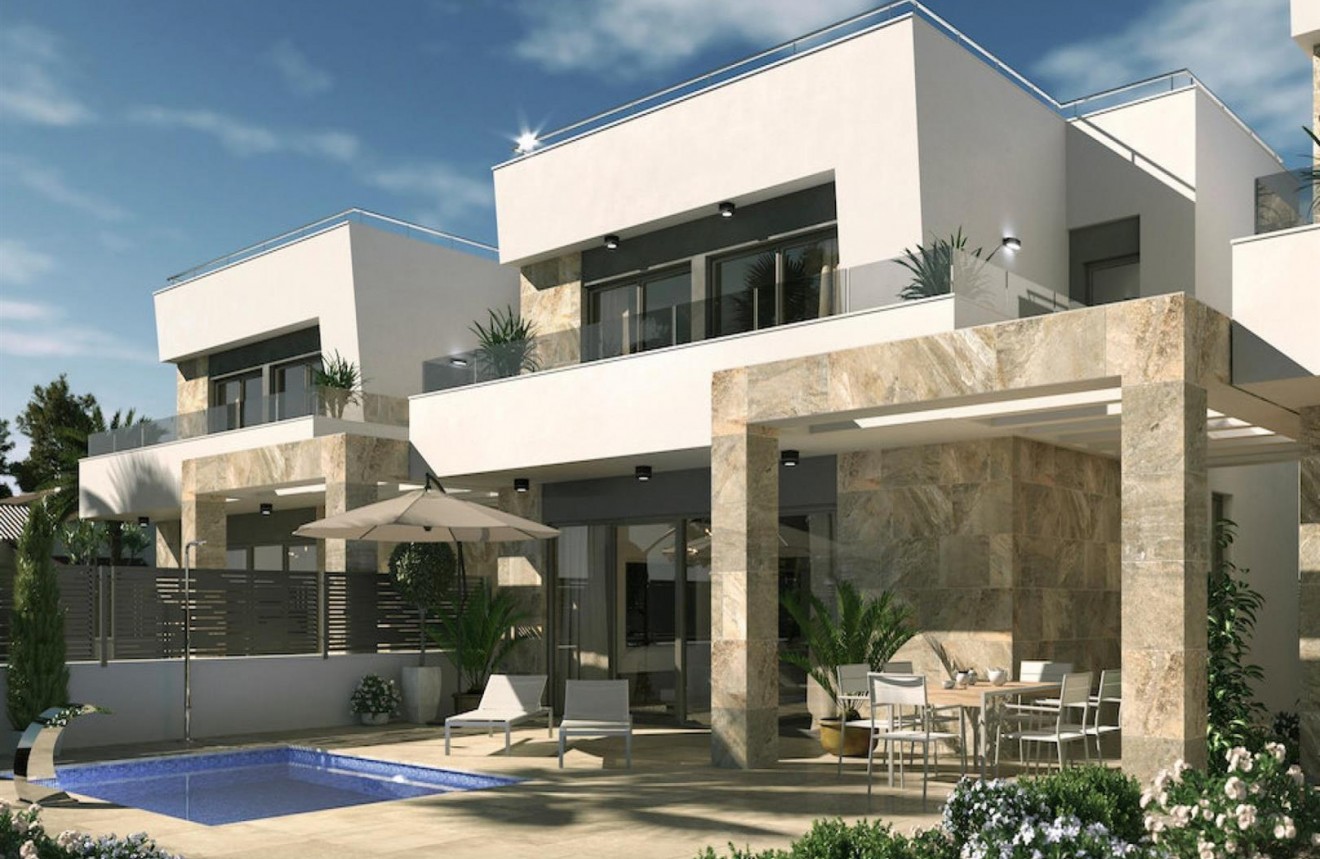 Villa in Villamartin - view 1