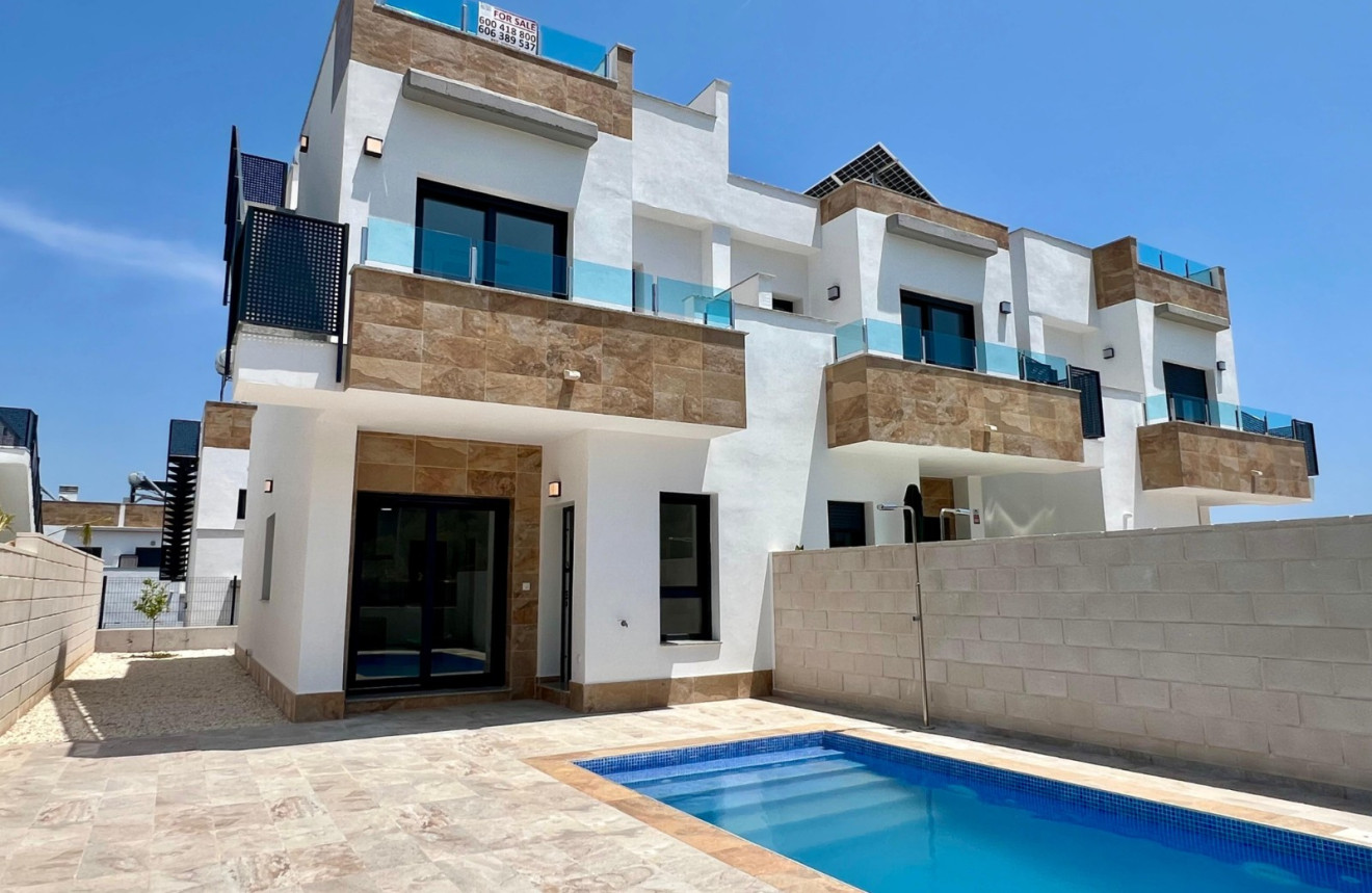 Villa in Polop - view 1
