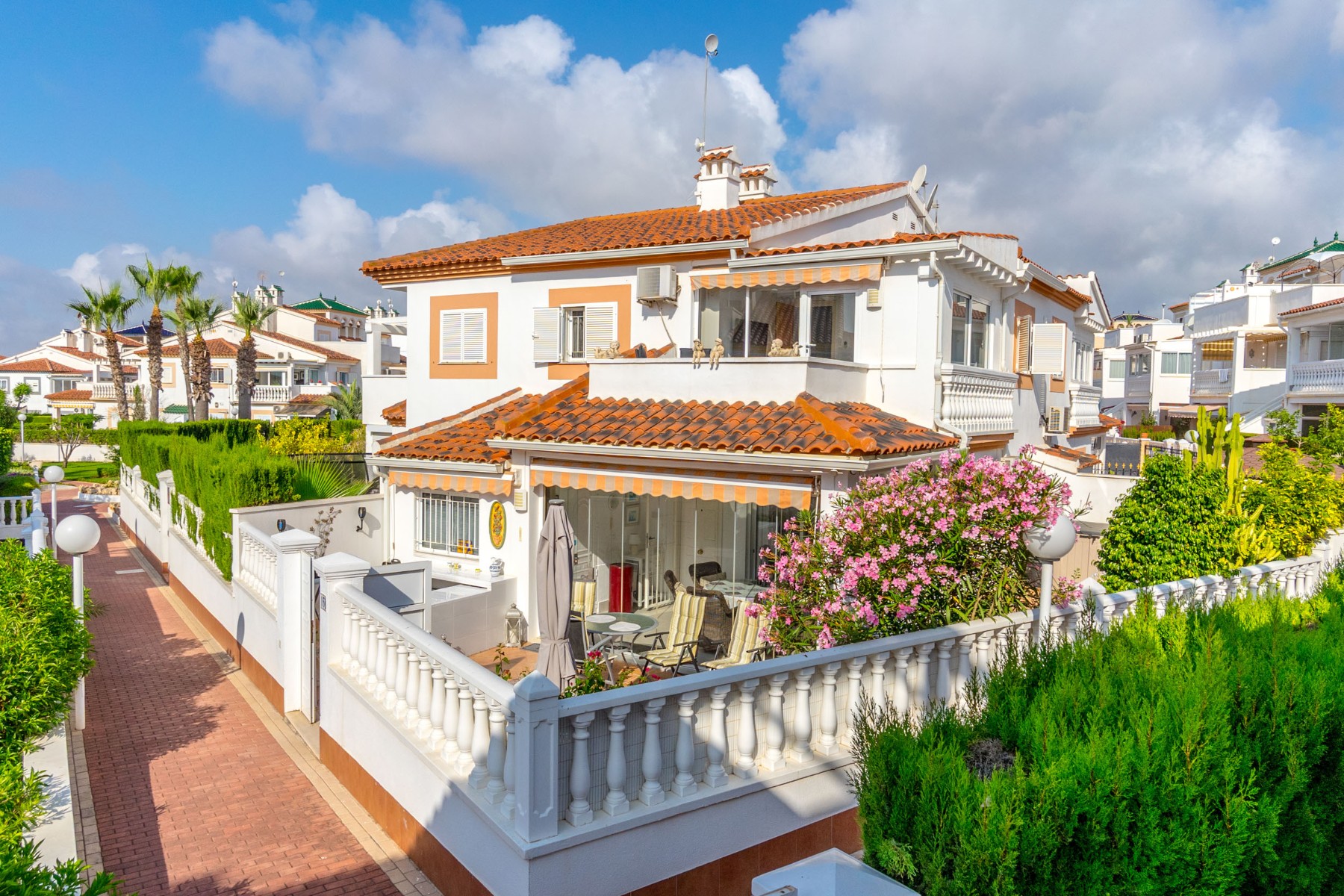 House in Urbanizacion los Balcones - view 1