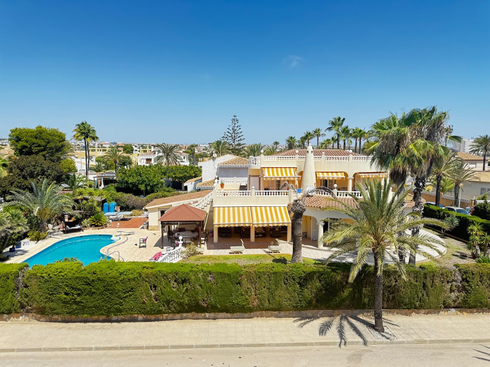 Villa in Urbanizacion los Balcones - view 1