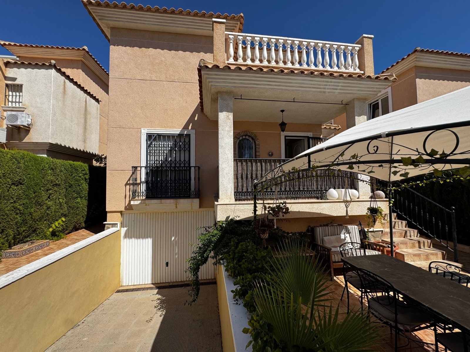 Villa in Urbanizacion los Balcones - view 1