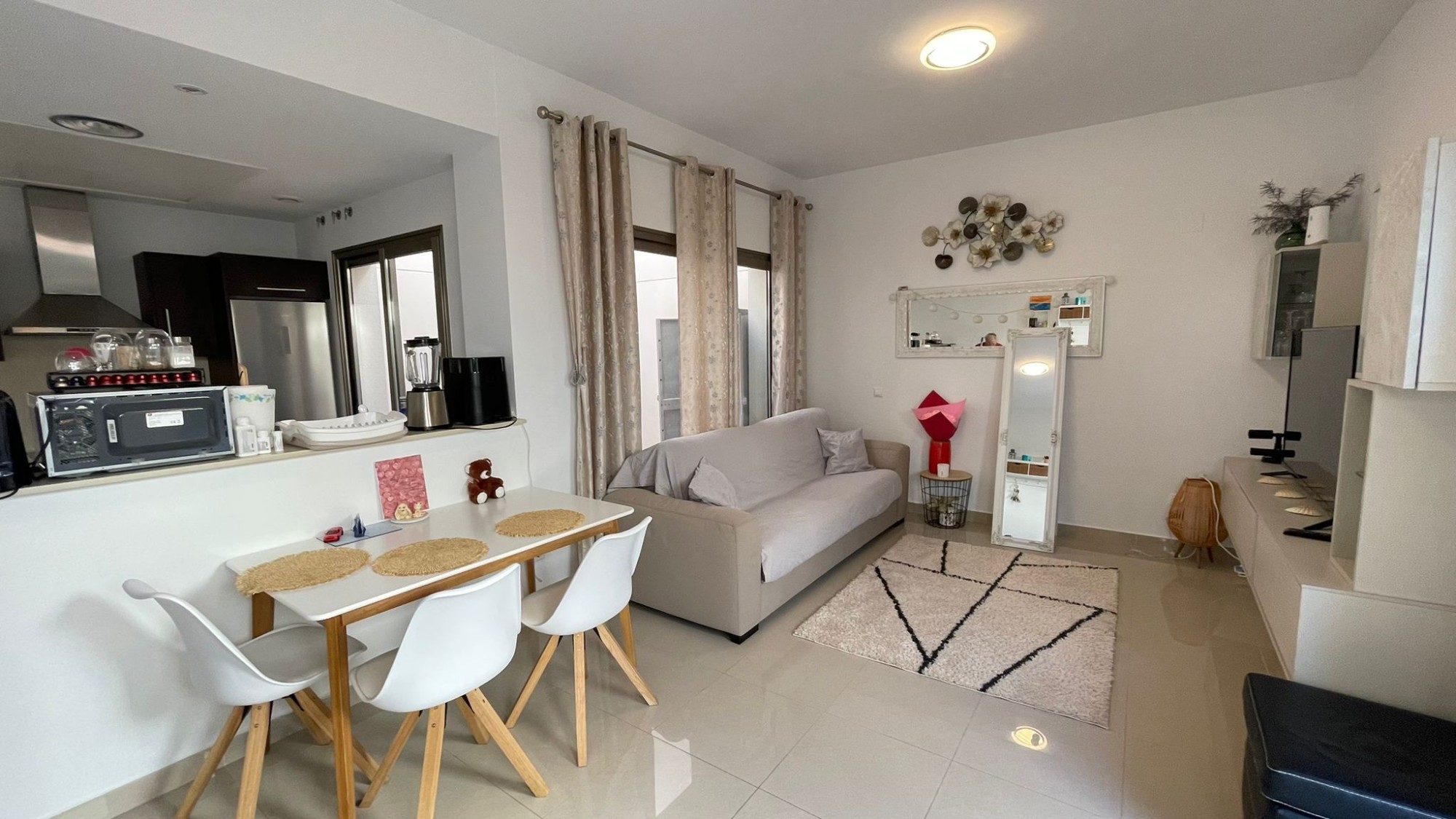 House in Alicante - view 1