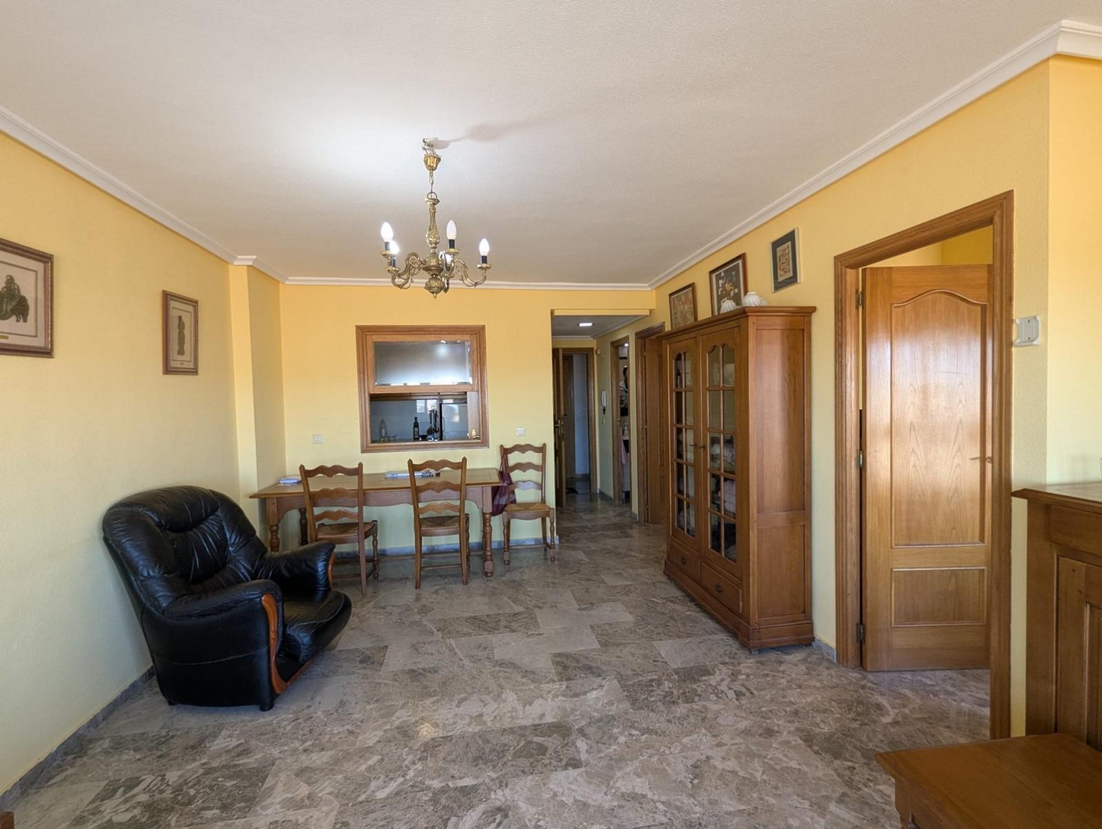 Apartment in Alicante - view 1