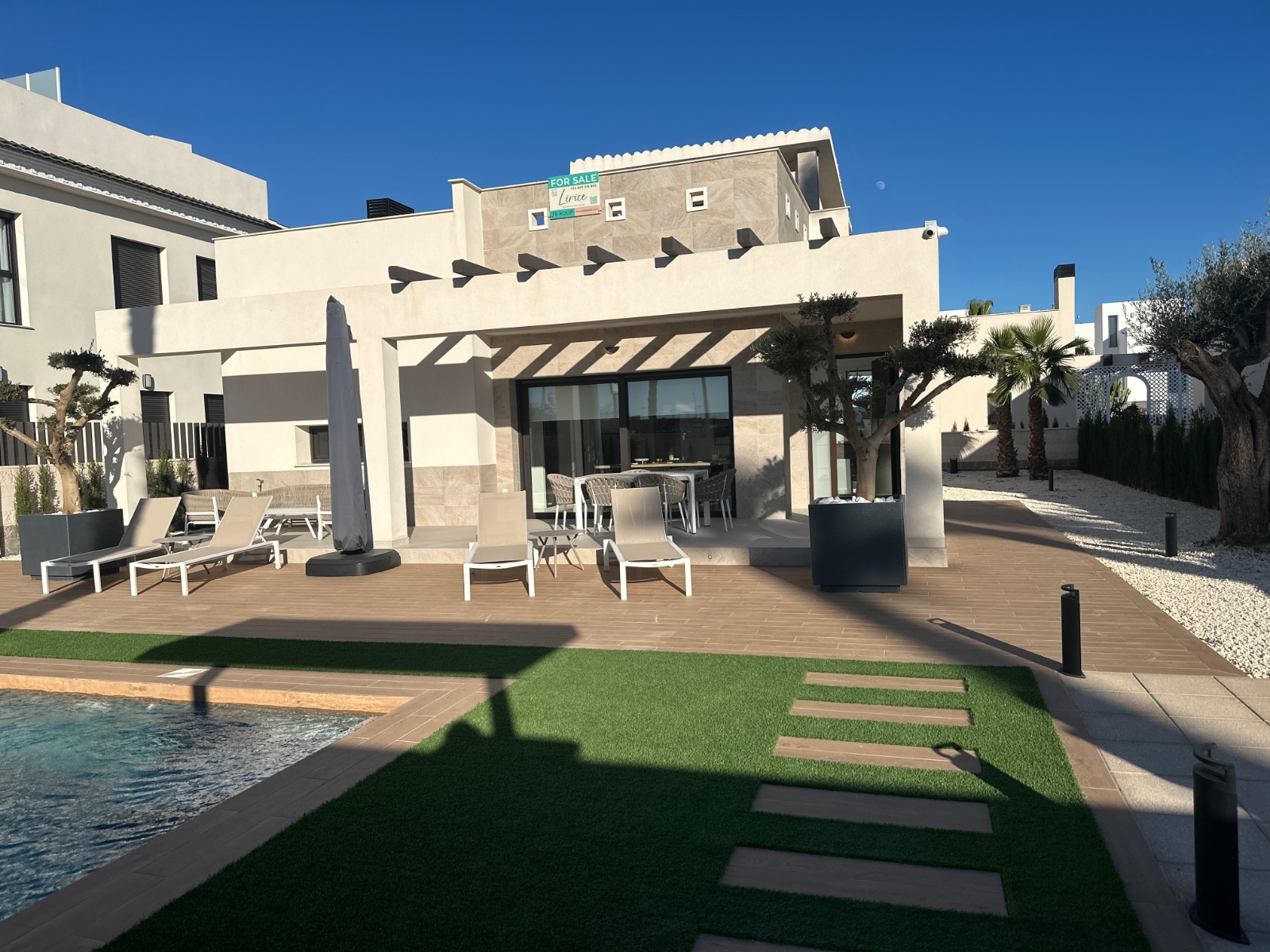 Villa in Dona Pepa - view 1