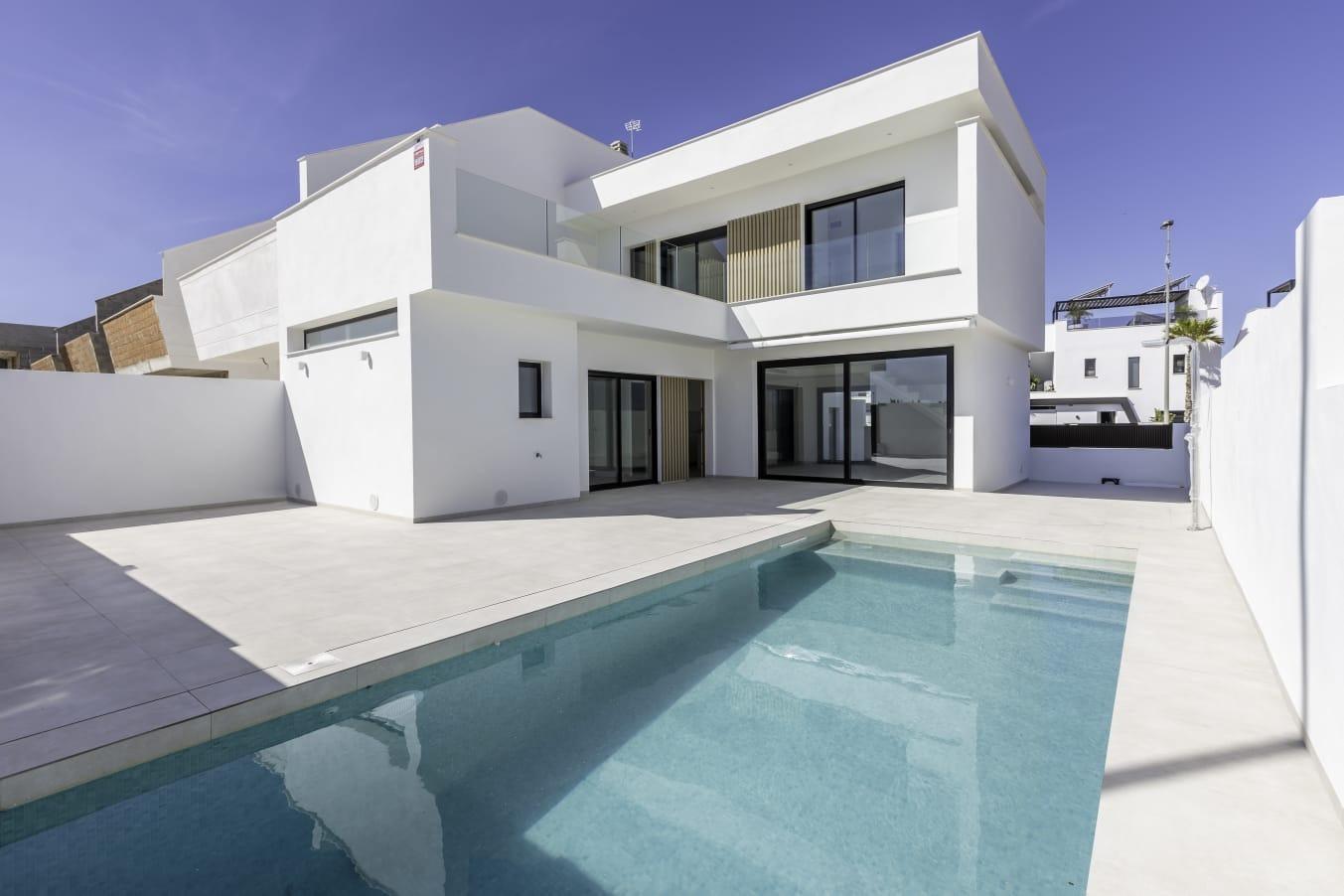 Villa in Santa Cruz - view 1