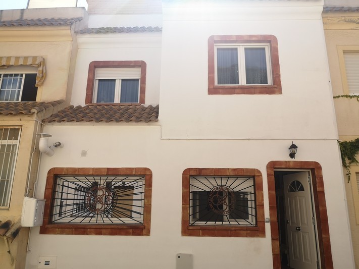House in Los Montesinos - view 1