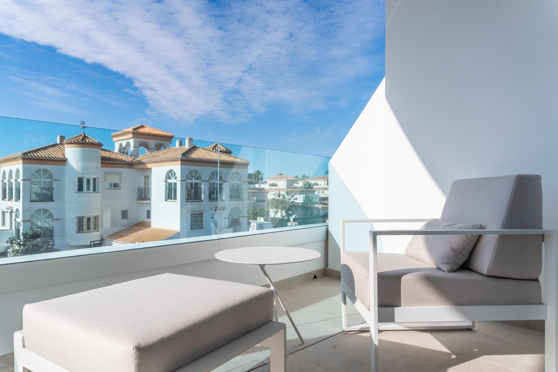 Apartment in Alicante - view 1
