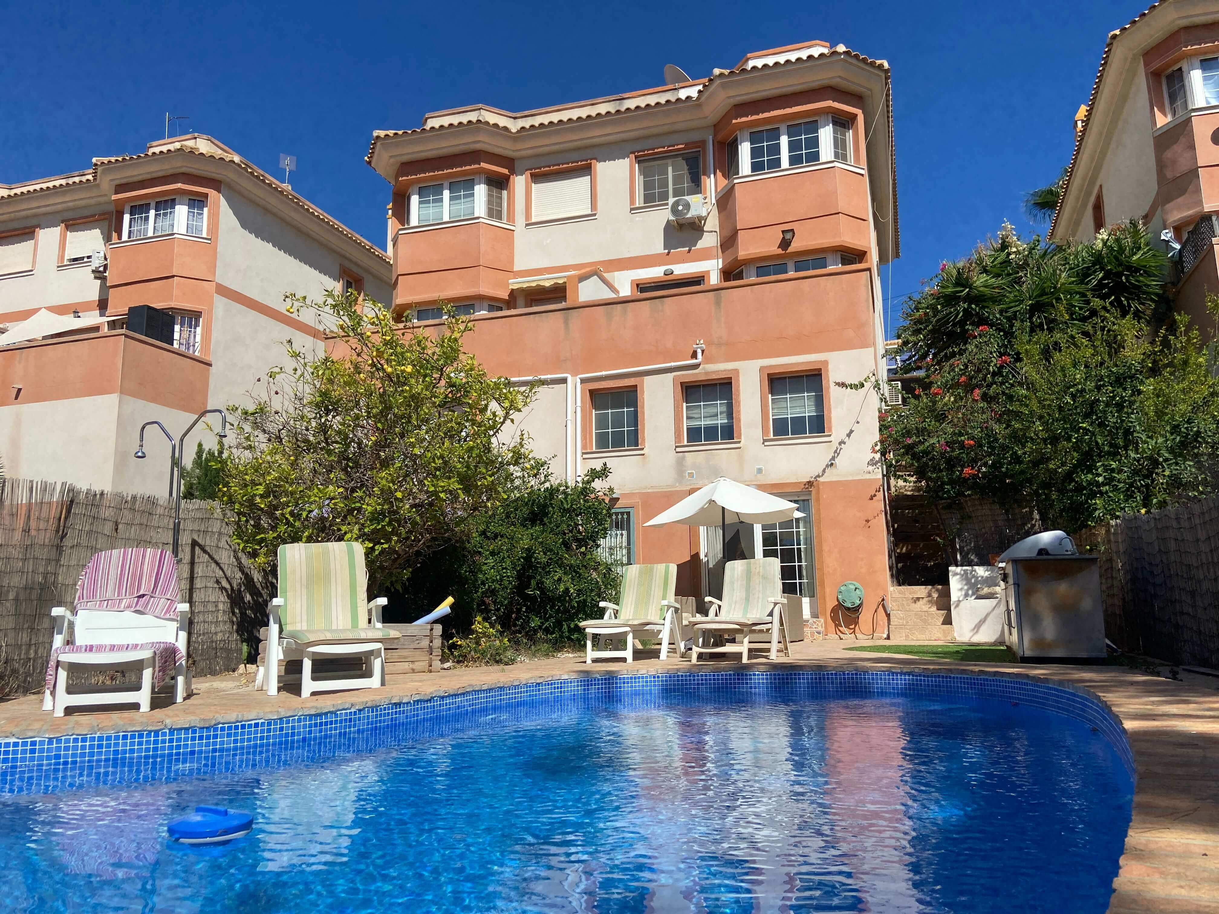 Villa in Urbanizacion los Balcones - view 1