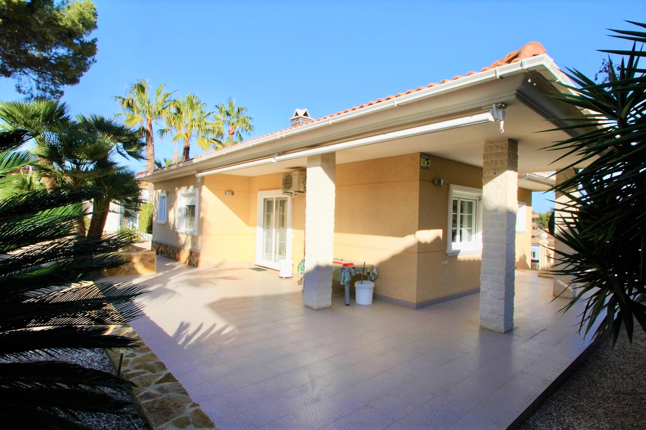 Villa in Urbanizacion los Balcones - view 1