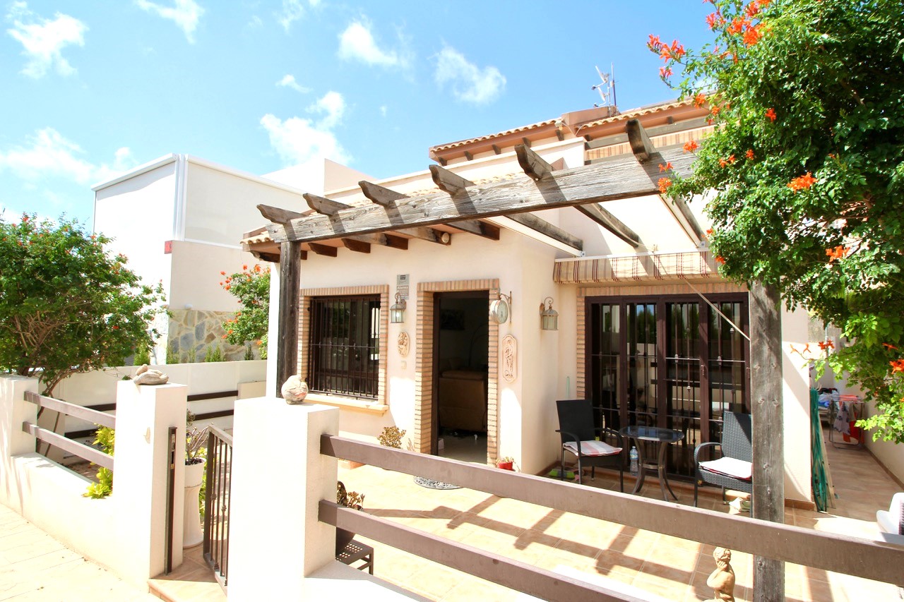 Villa in Urbanizacion los Balcones - view 1