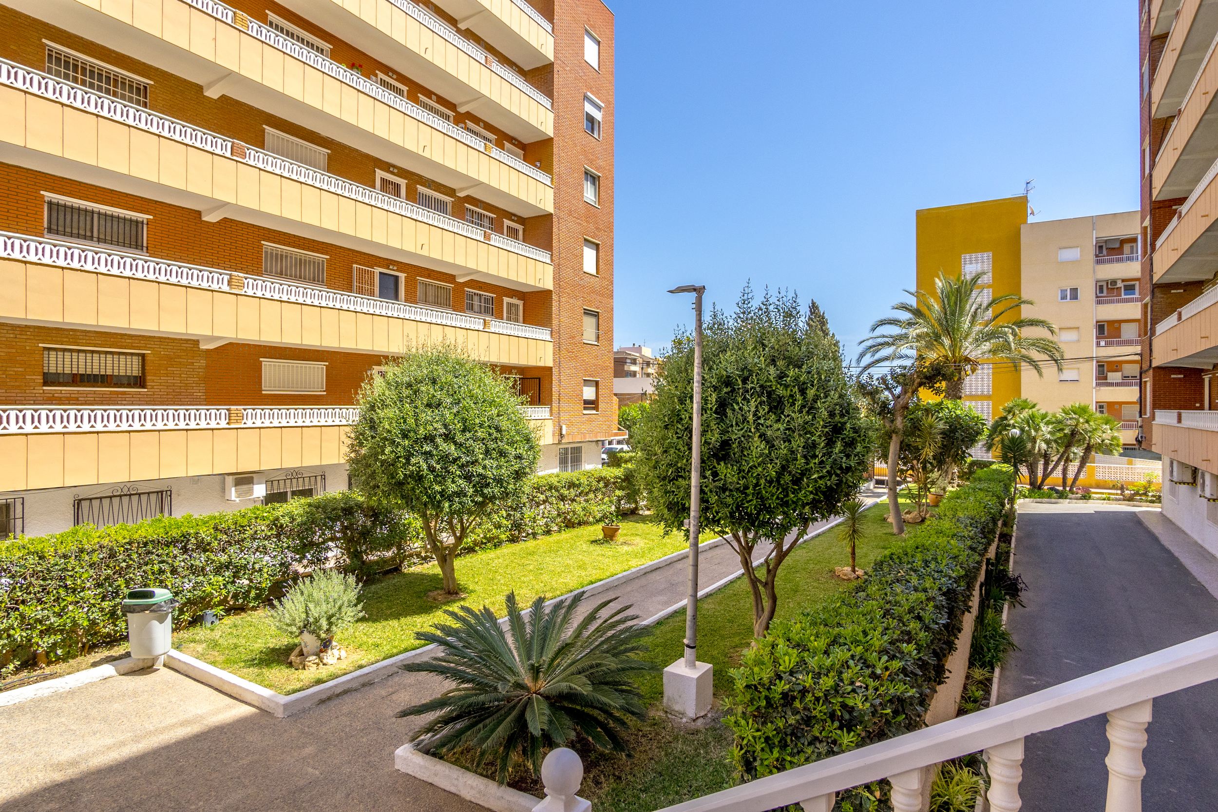 Apartment in Alicante - view 1