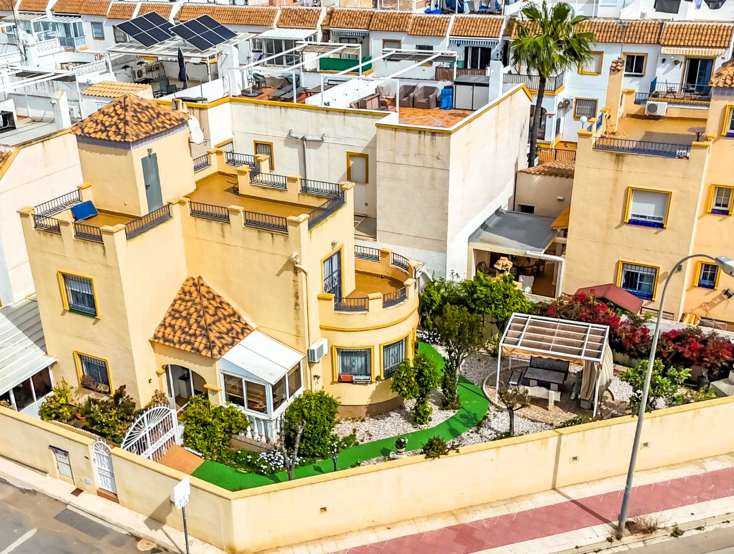 Villa in Urbanizacion los Balcones - view 1