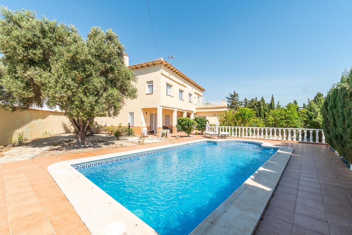 Villa in Alicante - view 1