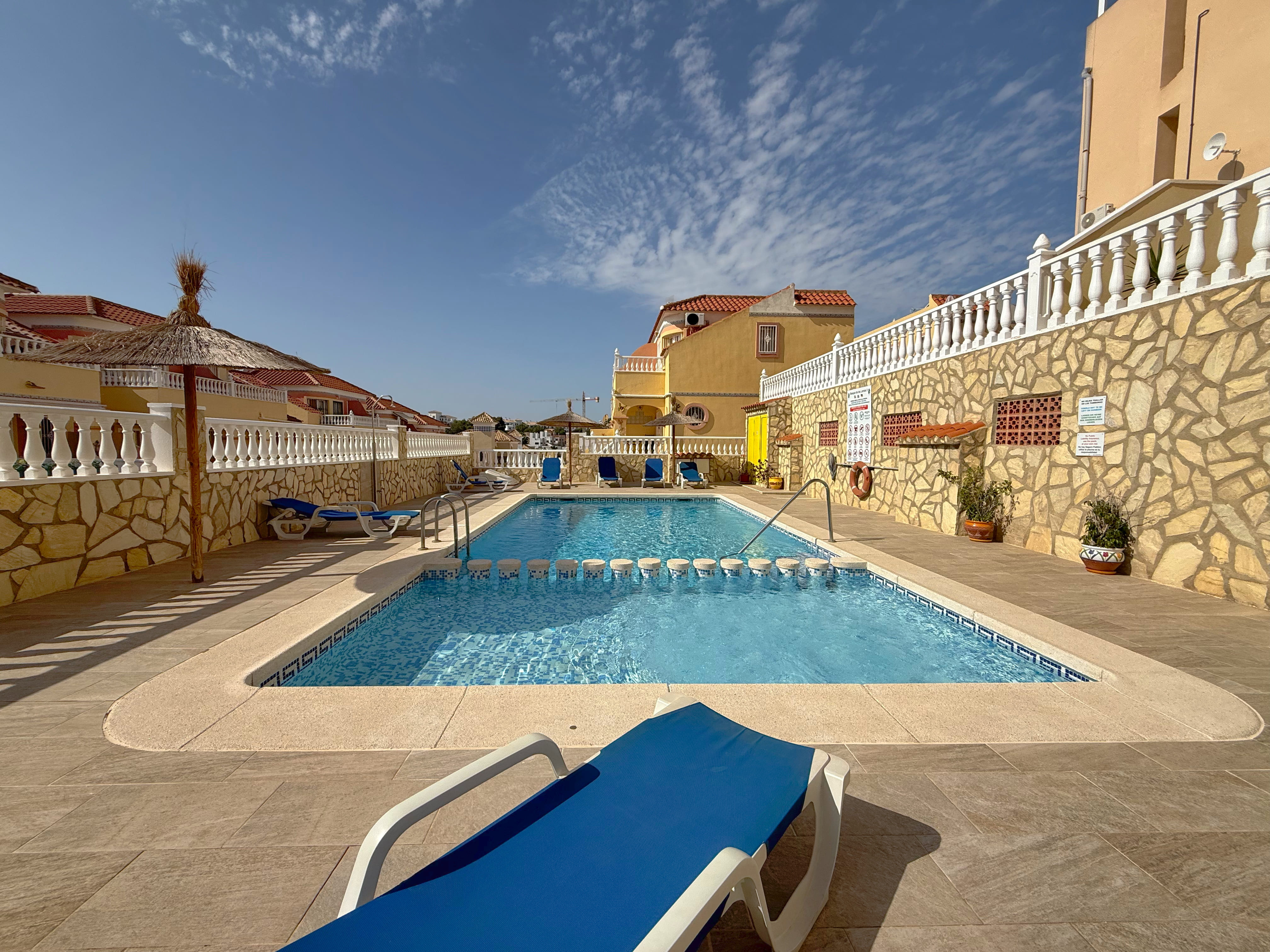 Apartment in Alicante - view 1