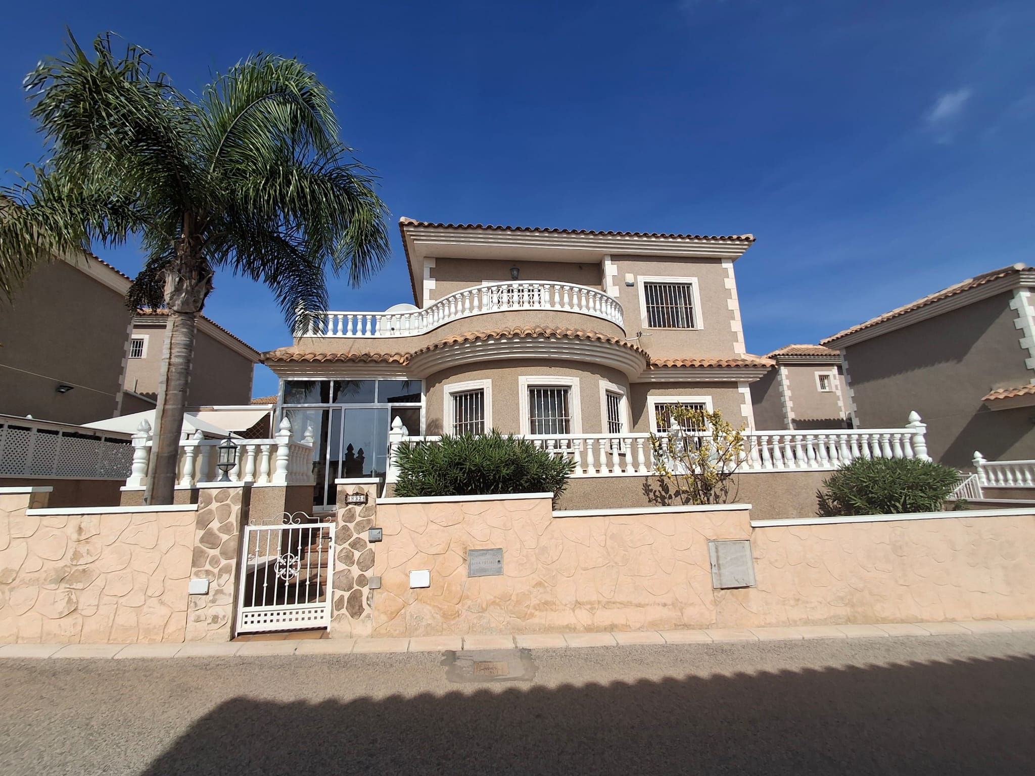 Villa in Urbanizacion los Balcones - view 1