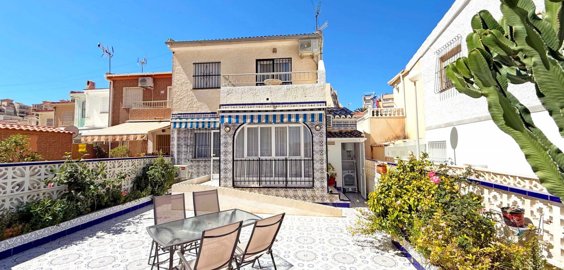 Apartment in Torrelamata - view 1