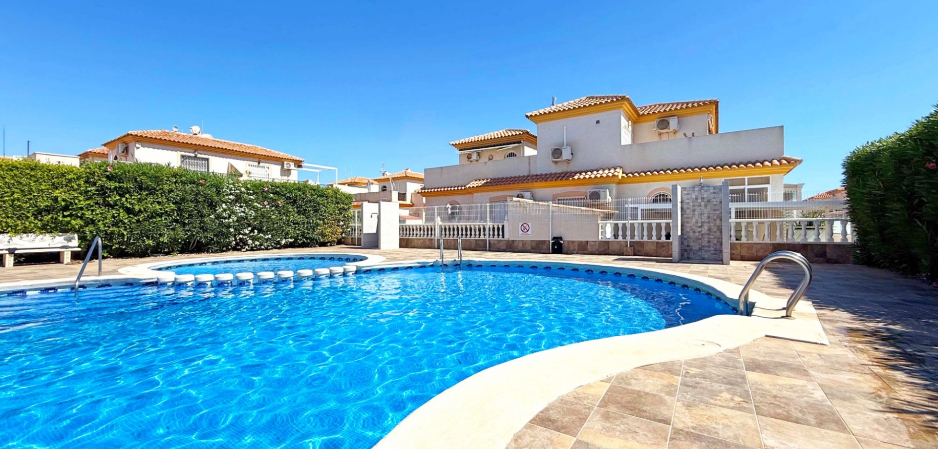 House in Urbanizacion los Balcones - view 1