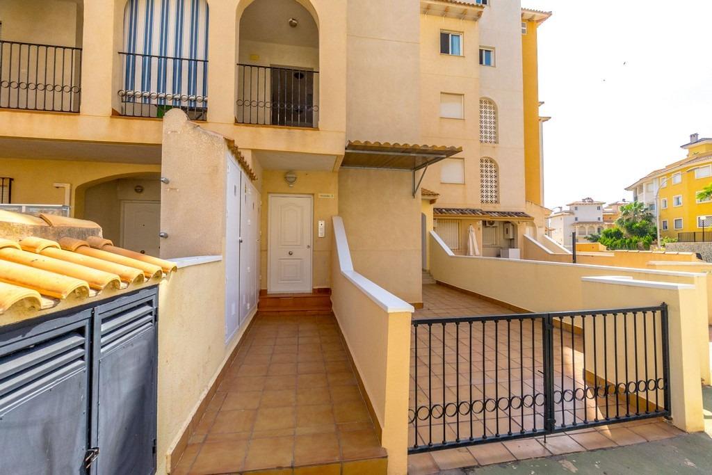 Apartment in Urbanizacion los Balcones - view 1